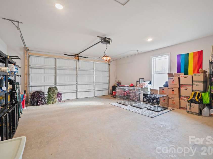 1544 Farmington Hills Drive, Conover, NC 28613.  MLS# CAR4405042, YatesRealty ID 41717. 