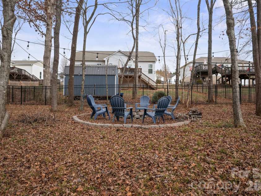 1544 Farmington Hills Drive, Conover, NC 28613.  MLS# CAR4405042, YatesRealty ID 41717. 