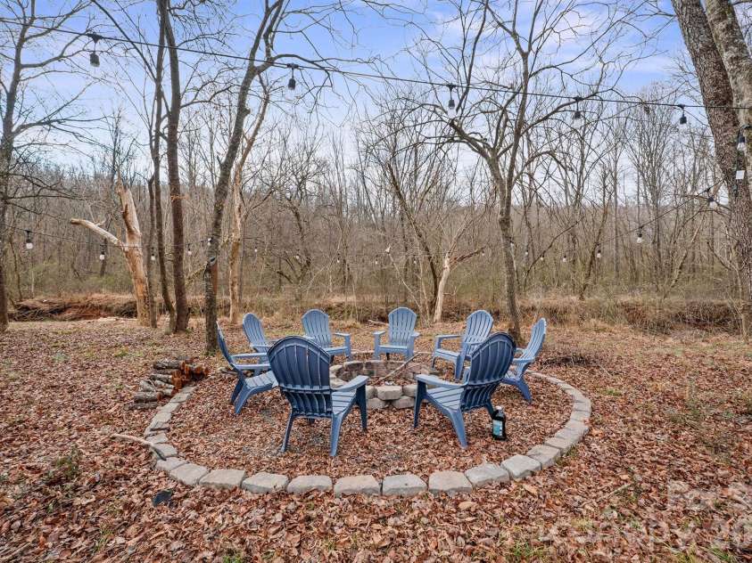 1544 Farmington Hills Drive, Conover, NC 28613.  MLS# CAR4405042, YatesRealty ID 41717. 