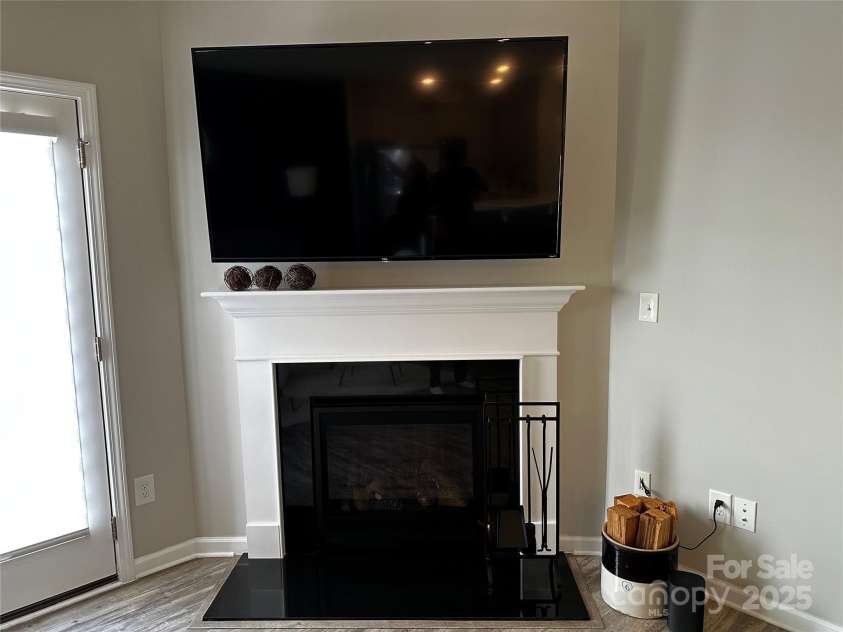 350 Kennebel Place, Fort Mill, SC 29715.  MLS# CAR4301198, YatesRealty ID 41717. Fireplace
