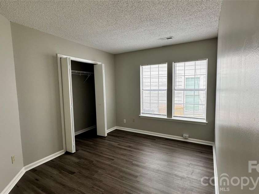 4807 Pennant Place, Charlotte, NC 28212.  MLS# CAR4406104, YatesRealty ID 41718. 