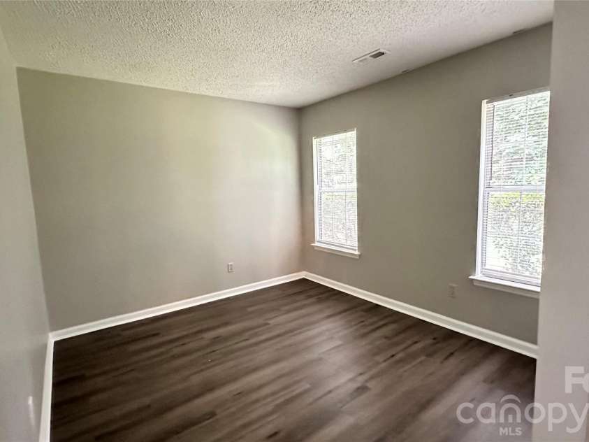 4807 Pennant Place, Charlotte, NC 28212.  MLS# CAR4406104, YatesRealty ID 41718. 