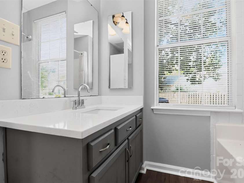 4807 Pennant Place, Charlotte, NC 28212.  MLS# CAR4406104, YatesRealty ID 41718. 
