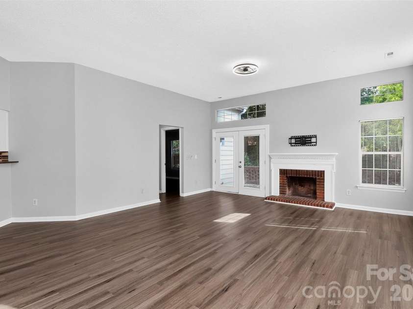 4807 Pennant Place, Charlotte, NC 28212.  MLS# CAR4406104, YatesRealty ID 41718. 