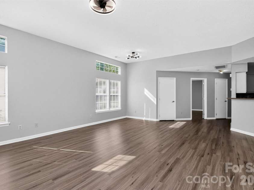 4807 Pennant Place, Charlotte, NC 28212.  MLS# CAR4406104, YatesRealty ID 41718. 