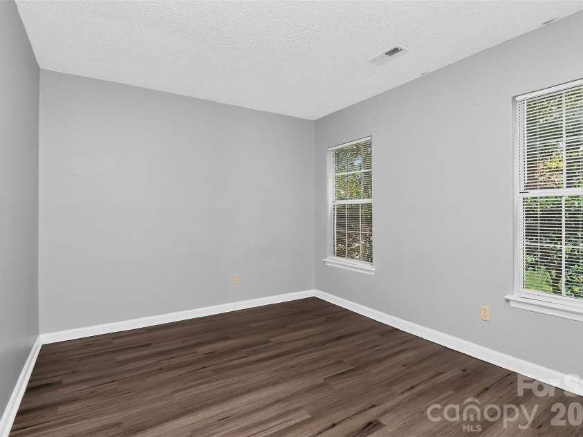 4807 Pennant Place, Charlotte, NC 28212.  MLS# CAR4406104, YatesRealty ID 41718. 