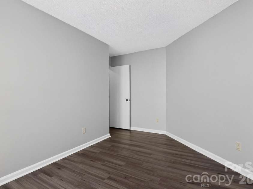 4807 Pennant Place, Charlotte, NC 28212.  MLS# CAR4406104, YatesRealty ID 41718. 