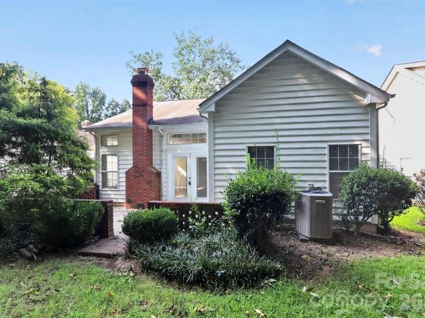 4807 Pennant Place, Charlotte, NC 28212.  MLS# CAR4406104, YatesRealty ID 41718. 