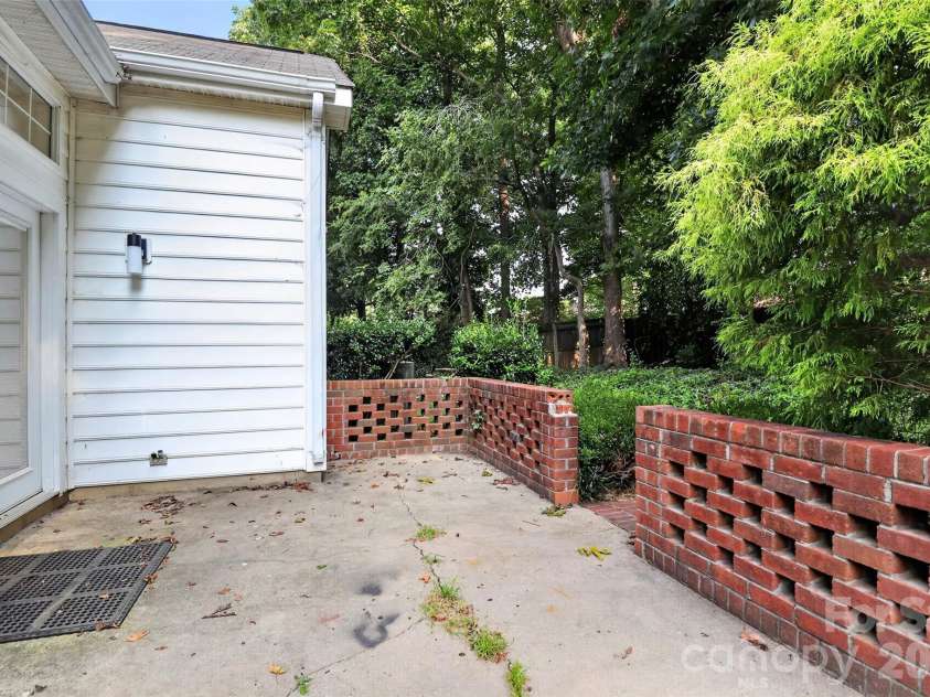 4807 Pennant Place, Charlotte, NC 28212.  MLS# CAR4406104, YatesRealty ID 41718. 