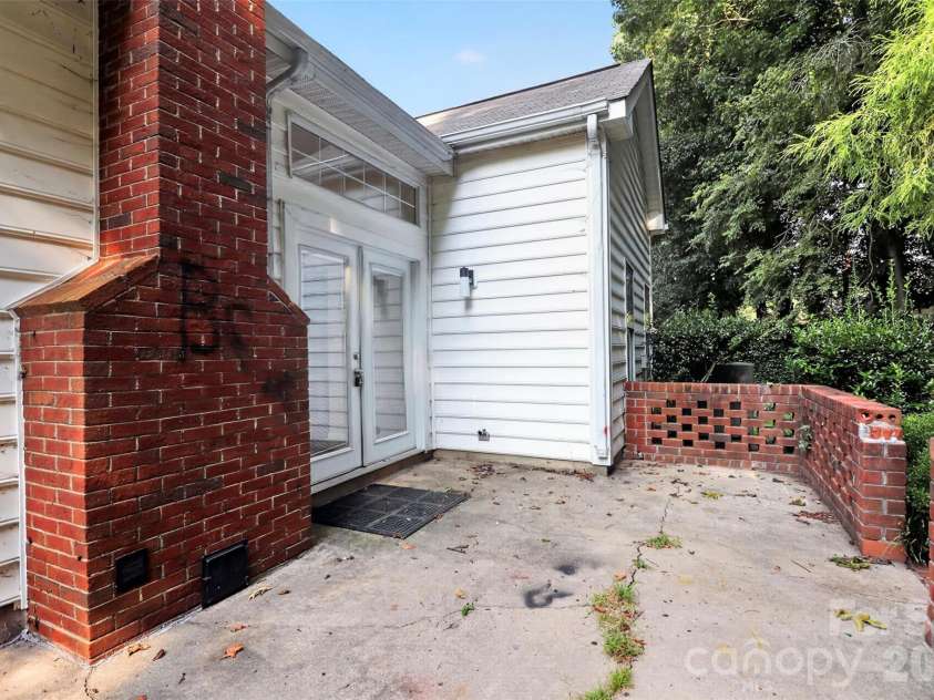 4807 Pennant Place, Charlotte, NC 28212.  MLS# CAR4406104, YatesRealty ID 41718. 
