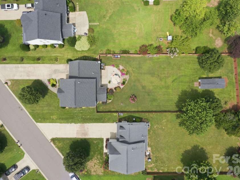 2426 Smith Cove Road, Denver, NC 28037.  MLS# CAR4401720, YatesRealty ID 41719. Fenced in yard