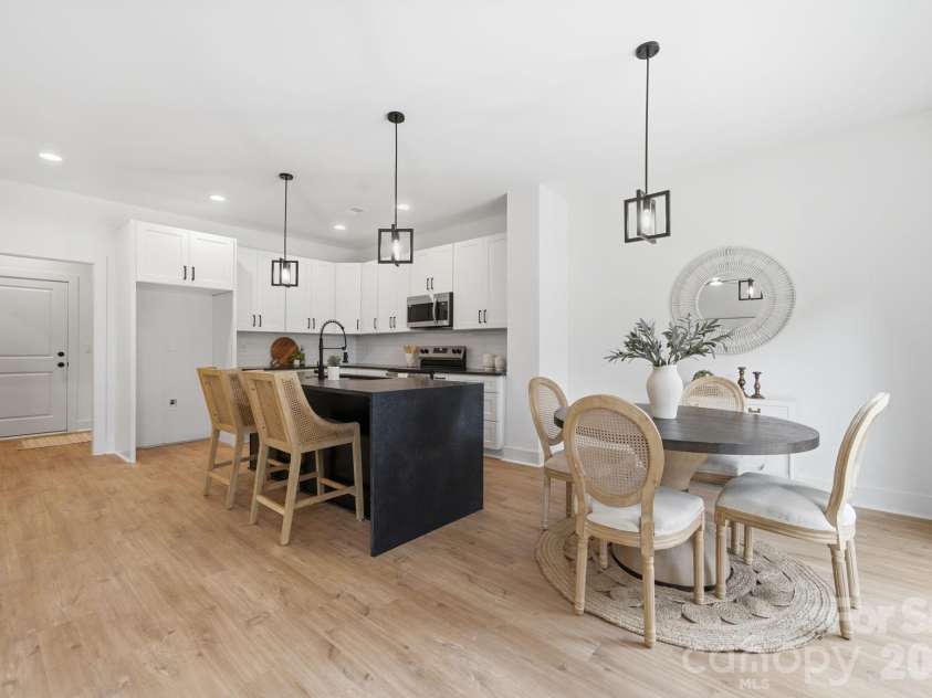 1735 Byrum Street, Charlotte, NC 28216.  MLS# CAR4401180, YatesRealty ID 41720. 