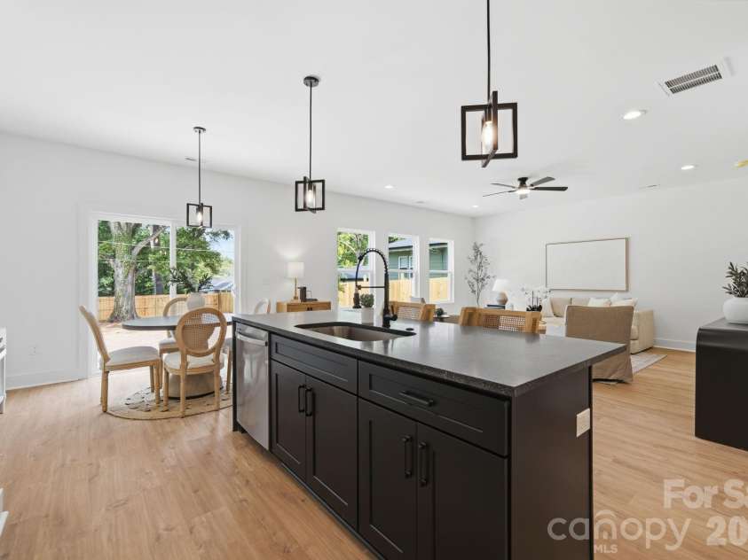 1735 Byrum Street, Charlotte, NC 28216.  MLS# CAR4401180, YatesRealty ID 41720. 