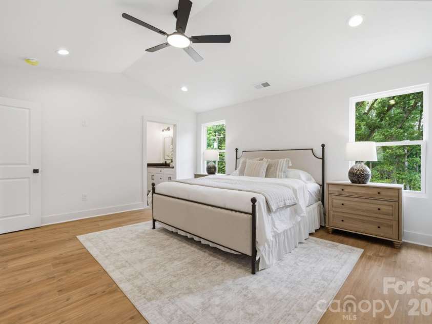 1735 Byrum Street, Charlotte, NC 28216.  MLS# CAR4401180, YatesRealty ID 41720. 