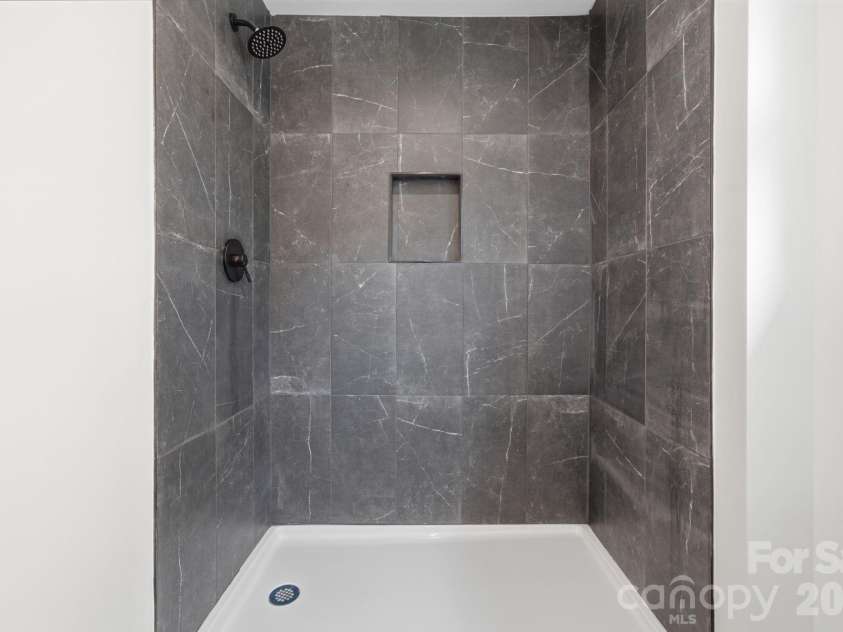 1735 Byrum Street, Charlotte, NC 28216.  MLS# CAR4401180, YatesRealty ID 41720. 