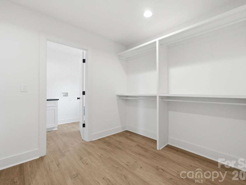 1735 Byrum Street, Charlotte, NC 28216.  MLS# CAR4401180, YatesRealty ID 41720. 