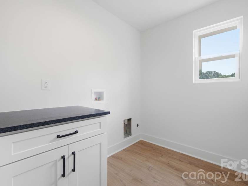 1735 Byrum Street, Charlotte, NC 28216.  MLS# CAR4401180, YatesRealty ID 41720. 