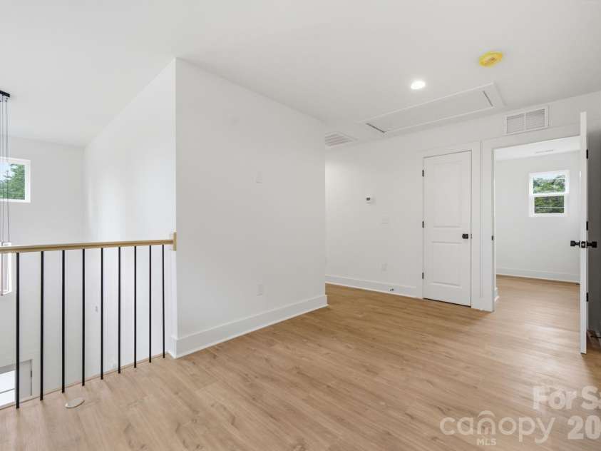1735 Byrum Street, Charlotte, NC 28216.  MLS# CAR4401180, YatesRealty ID 41720. 