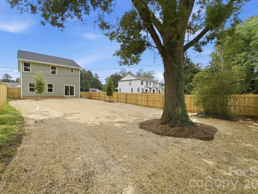 1735 Byrum Street, Charlotte, NC 28216.  MLS# CAR4401180, YatesRealty ID 41720. 