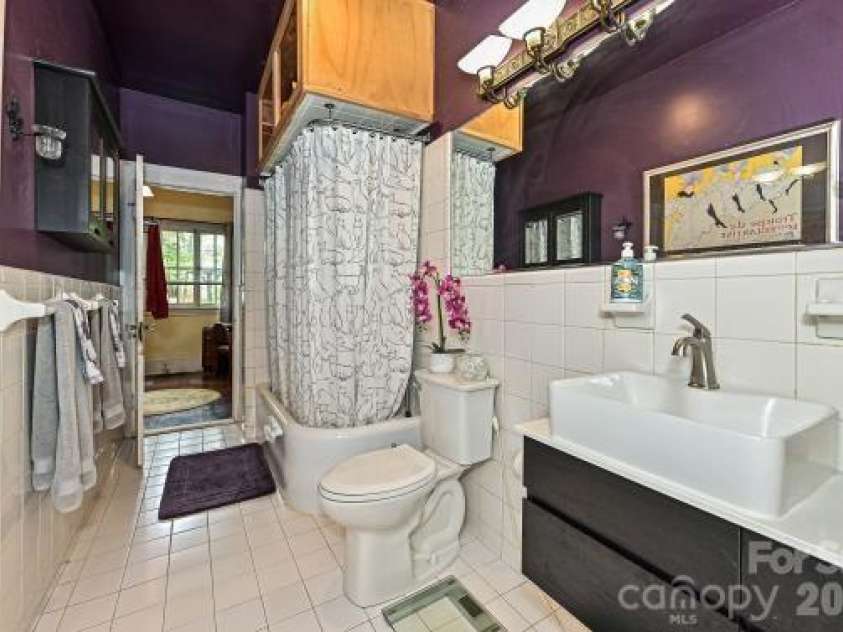 1532 The Plaza, Charlotte, NC 28205.  MLS# CAR4408955, YatesRealty ID 41721. 