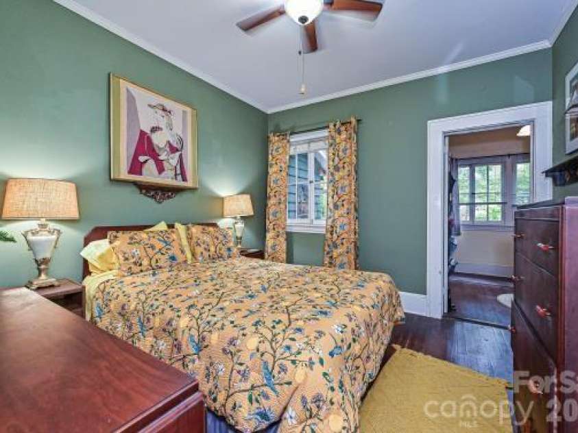 1532 The Plaza, Charlotte, NC 28205.  MLS# CAR4408955, YatesRealty ID 41721. 