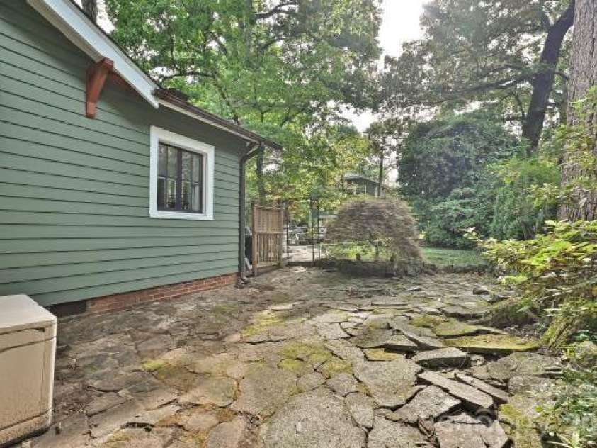1532 The Plaza, Charlotte, NC 28205.  MLS# CAR4408955, YatesRealty ID 41721. 