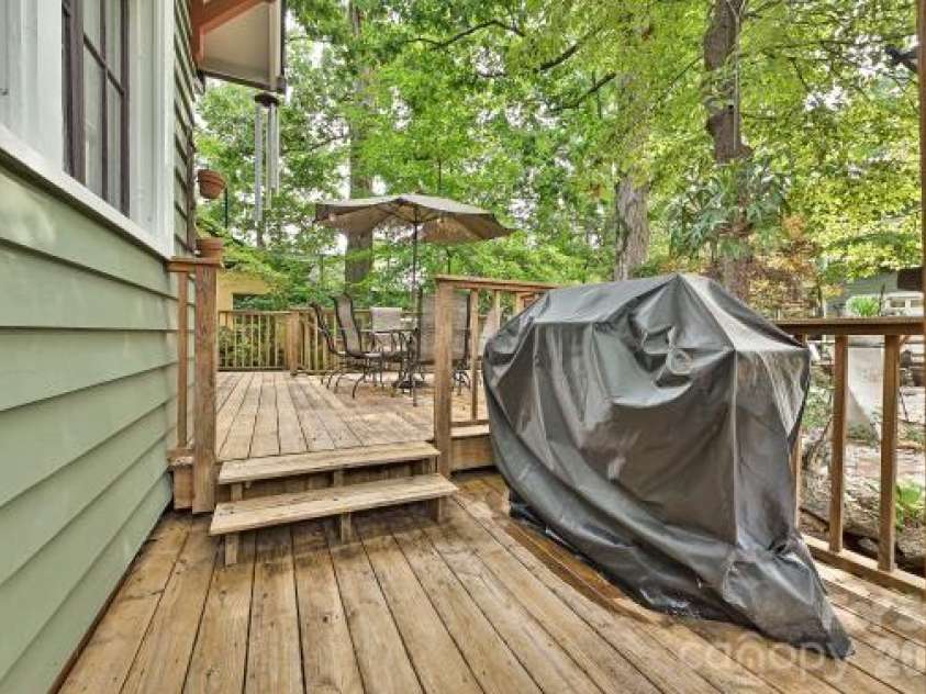 1532 The Plaza, Charlotte, NC 28205.  MLS# CAR4408955, YatesRealty ID 41721. 
