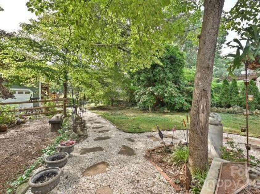 1532 The Plaza, Charlotte, NC 28205.  MLS# CAR4408955, YatesRealty ID 41721. 