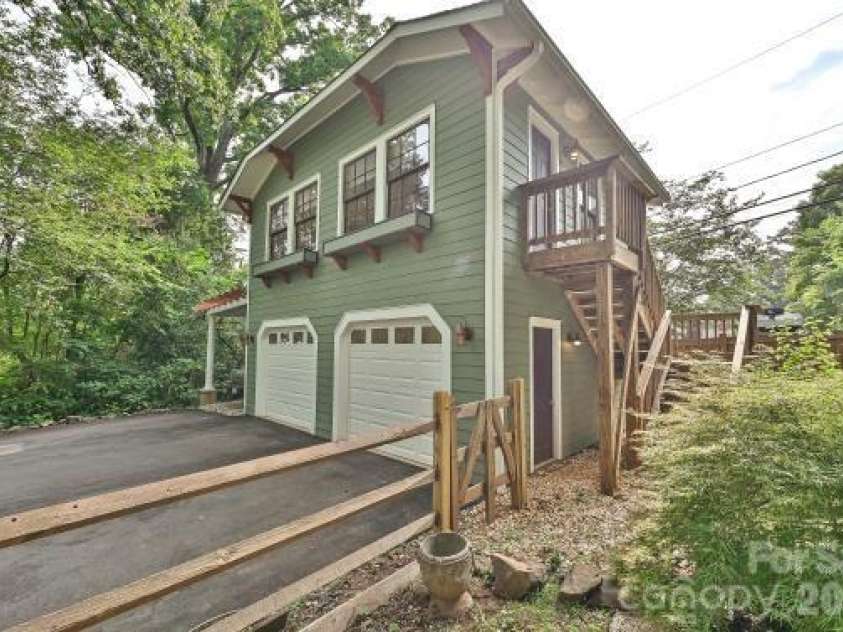 1532 The Plaza, Charlotte, NC 28205.  MLS# CAR4408955, YatesRealty ID 41721. 