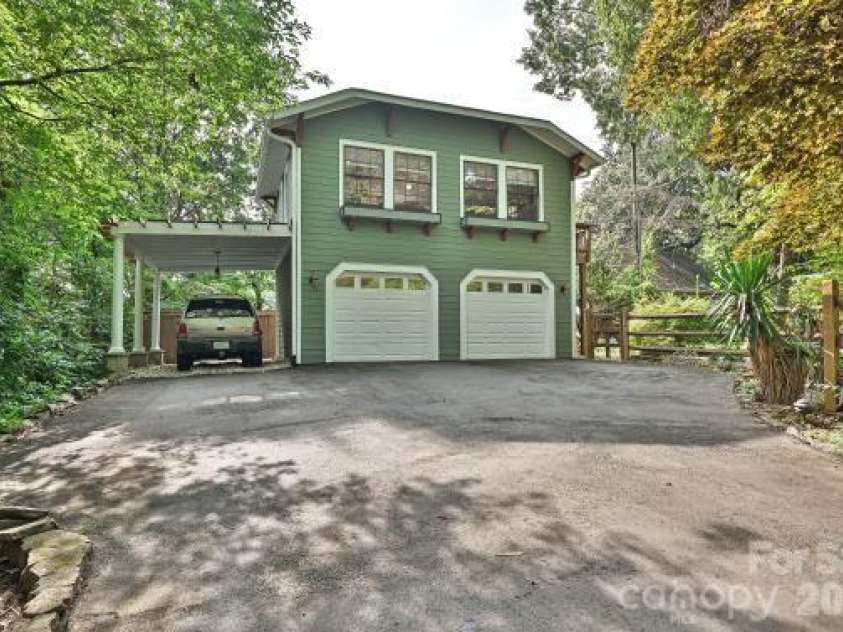 1532 The Plaza, Charlotte, NC 28205.  MLS# CAR4408955, YatesRealty ID 41721. 
