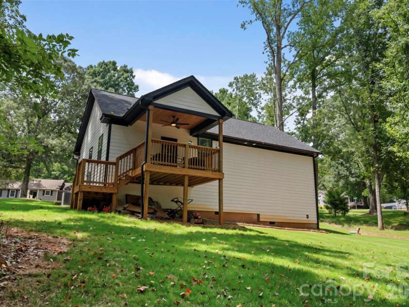 216 Briar Creek Road, Gastonia, NC 28056.  MLS# CAR4409406, YatesRealty ID 41722. 