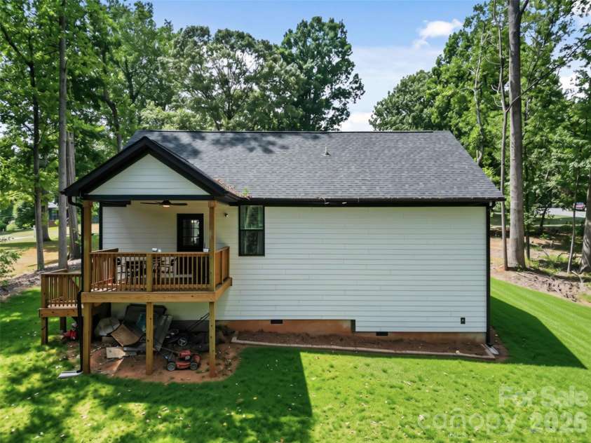 216 Briar Creek Road, Gastonia, NC 28056.  MLS# CAR4409406, YatesRealty ID 41722. 