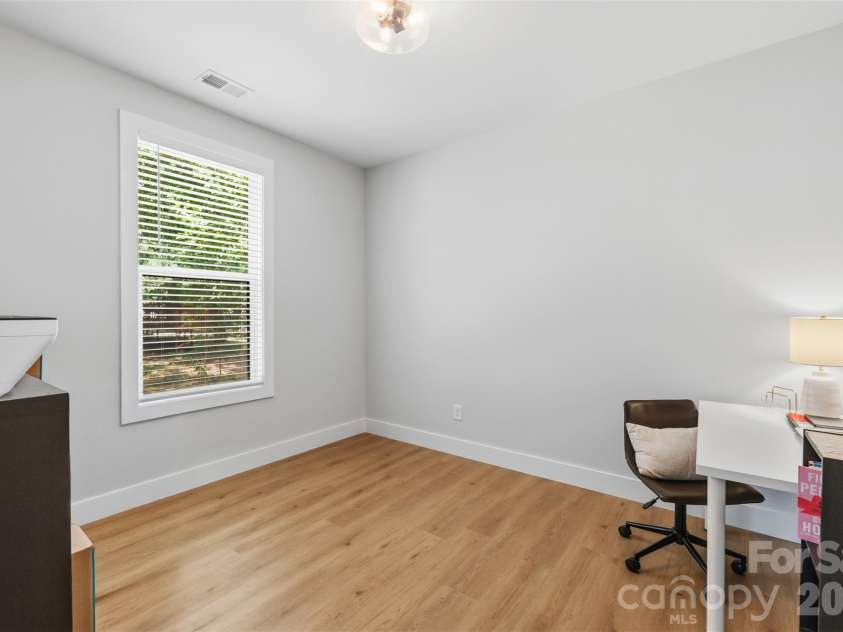 216 Briarcreek Road, Gastonia, NC 28056.  MLS# CAR4409406, YatesRealty ID 41722. 