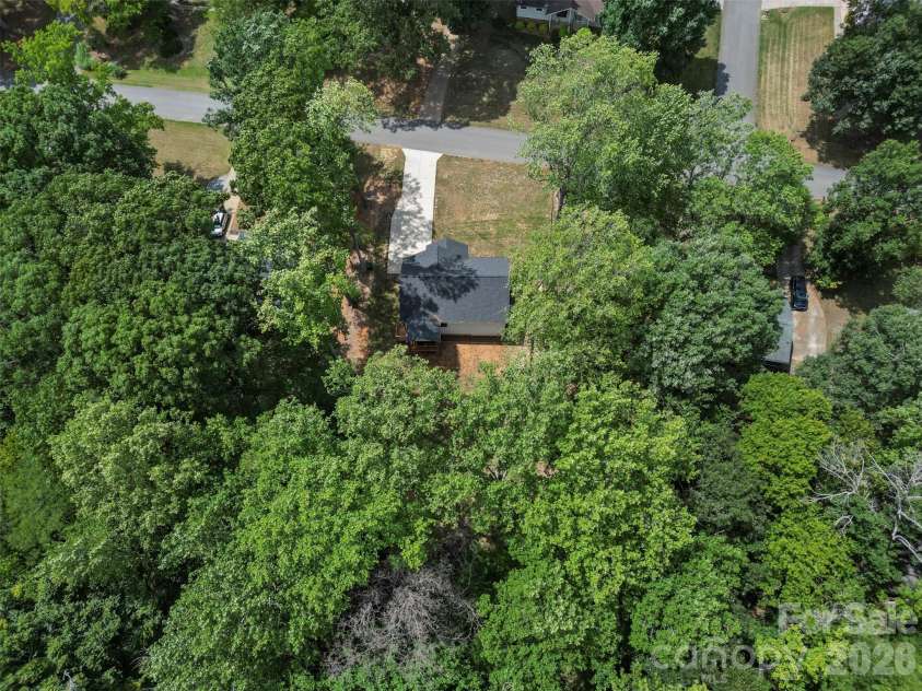 216 Briarcreek Road, Gastonia, NC 28056.  MLS# CAR4409406, YatesRealty ID 41722. 