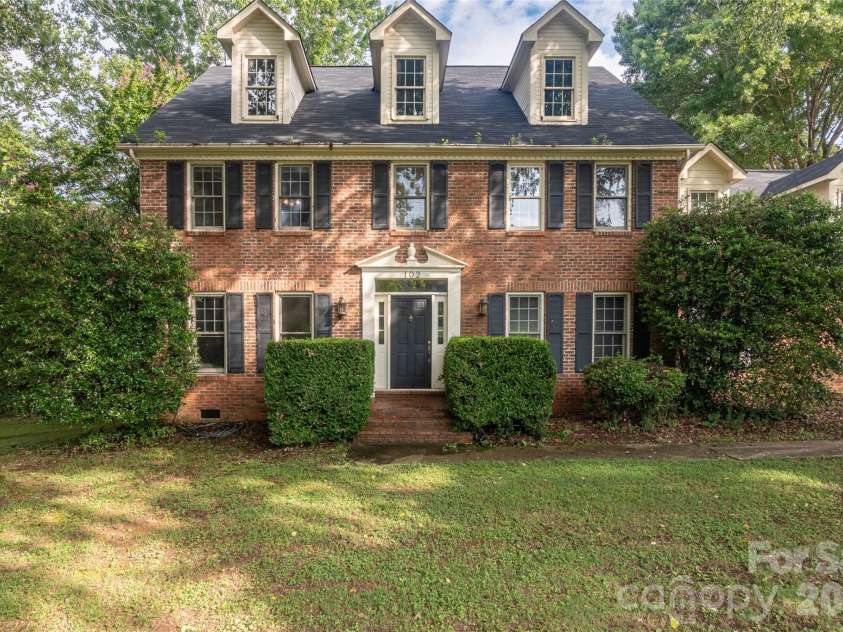 102 Ridgeview Drive, Rutherfordton, NC 28139.  MLS# CAR4410486, YatesRealty ID 41723. 