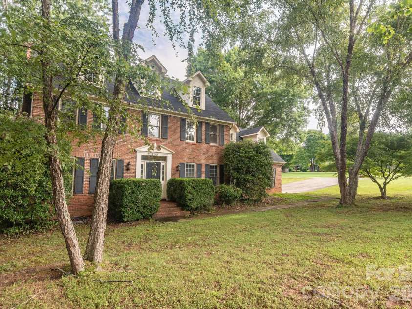 102 Ridgeview Drive, Rutherfordton, NC 28139.  MLS# CAR4410486, YatesRealty ID 41723. 