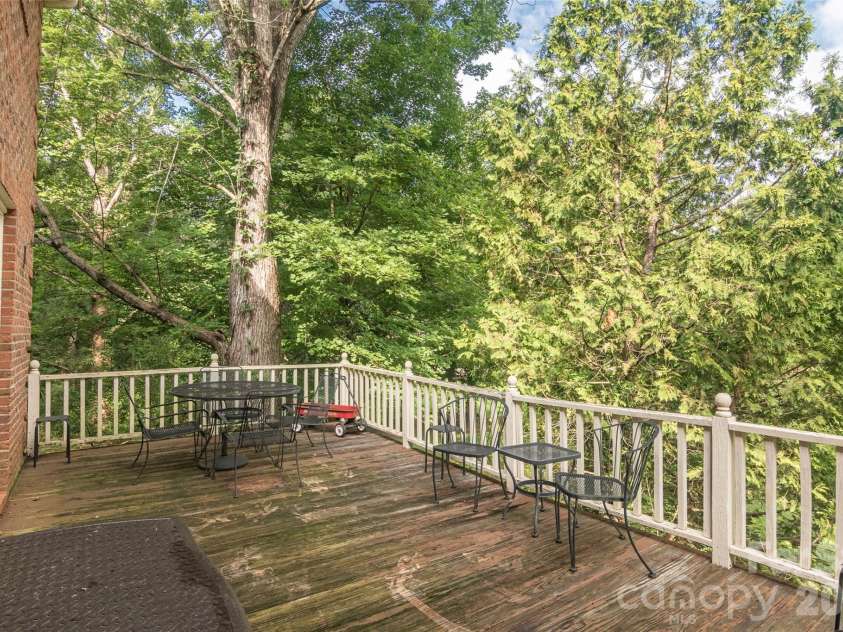 102 Ridgeview Drive, Rutherfordton, NC 28139.  MLS# CAR4410486, YatesRealty ID 41723. 