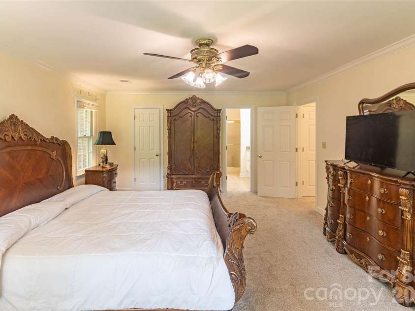 102 Ridgeview Drive, Rutherfordton, NC 28139.  MLS# CAR4410486, YatesRealty ID 41723. 