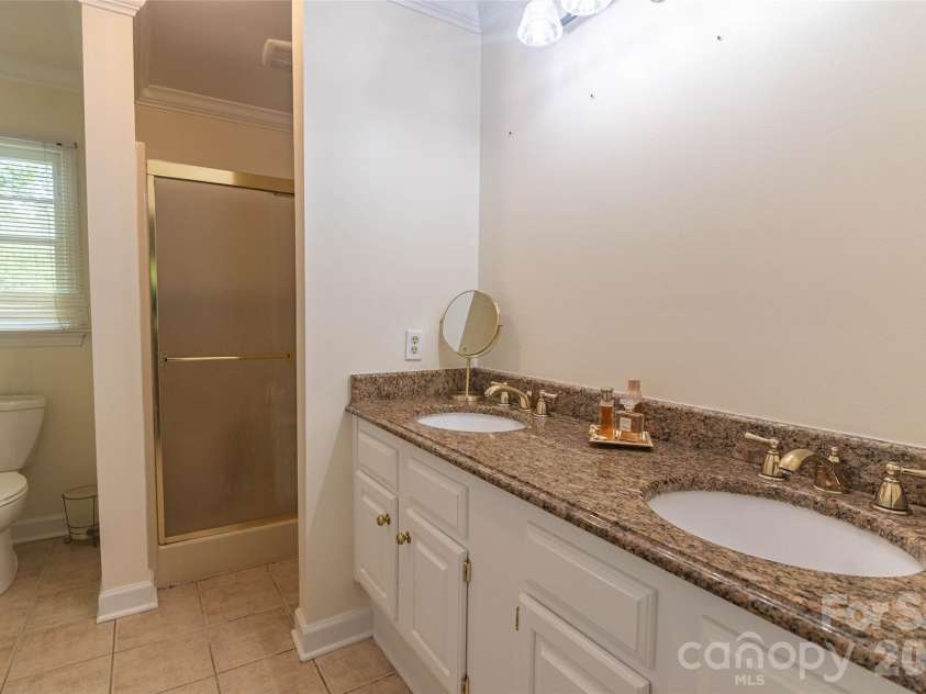 102 Ridgeview Drive, Rutherfordton, NC 28139.  MLS# CAR4410486, YatesRealty ID 41723. 