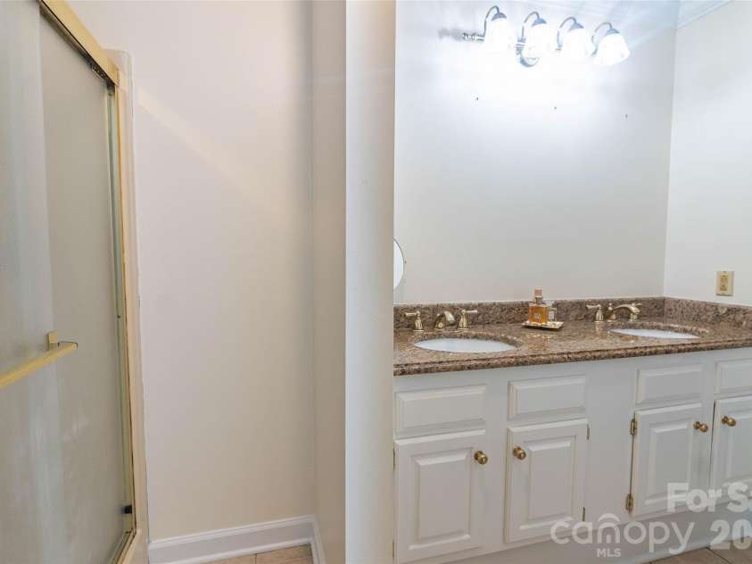 102 Ridgeview Drive, Rutherfordton, NC 28139.  MLS# CAR4410486, YatesRealty ID 41723. 