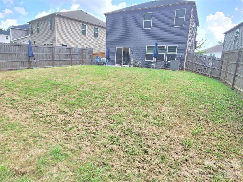 6116 Hailstone Road, Charlotte, NC 28215.  MLS# CAR4408502, YatesRealty ID 41726. 