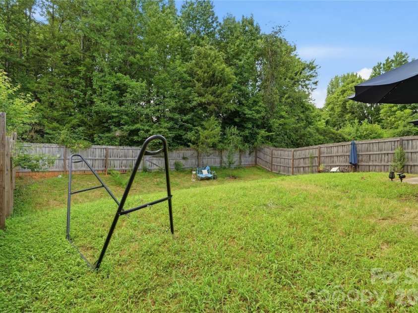 6116 Hailstone Road, Charlotte, NC 28215.  MLS# CAR4408502, YatesRealty ID 41726. Back yard