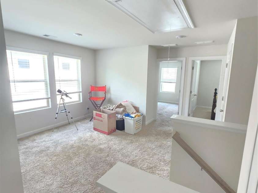 6116 Hailstone Road, Charlotte, NC 28215.  MLS# CAR4408502, YatesRealty ID 41726. Upstairs Sitting Room