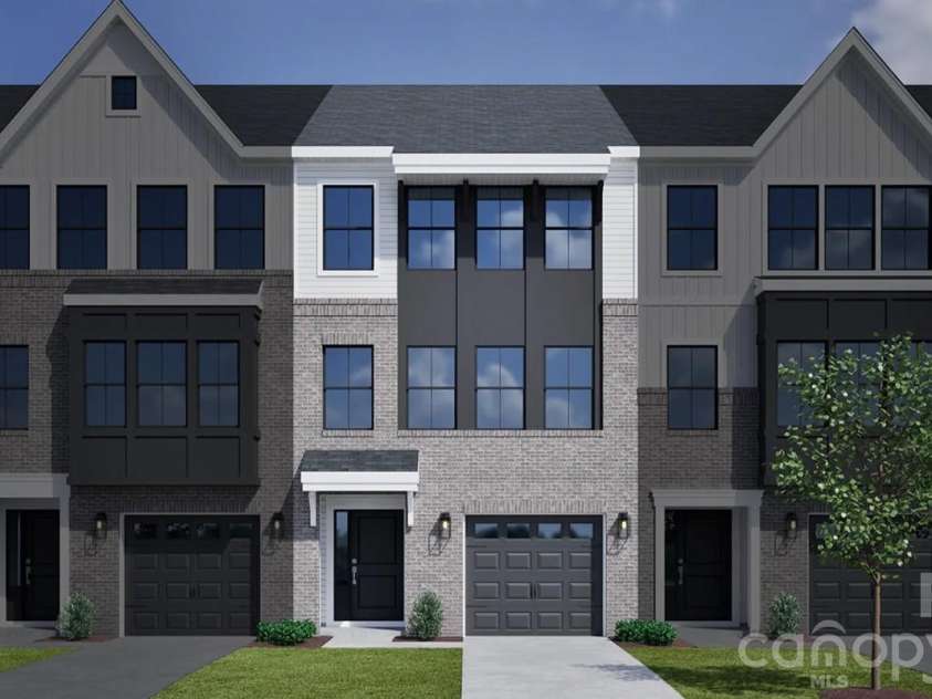 7429 Mashburn Drive, Charlotte, NC 28269.  MLS# CAR4409908, YatesRealty ID 41727. 
