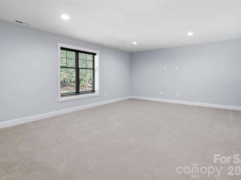 125 Beechmont Drive, Morganton, NC 28655.  MLS# CAR4411904, YatesRealty ID 41728. 