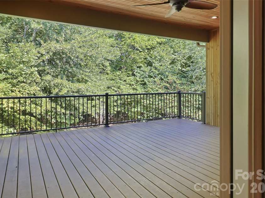 125 Beechmont Drive, Morganton, NC 28655.  MLS# CAR4411904, YatesRealty ID 41728. 