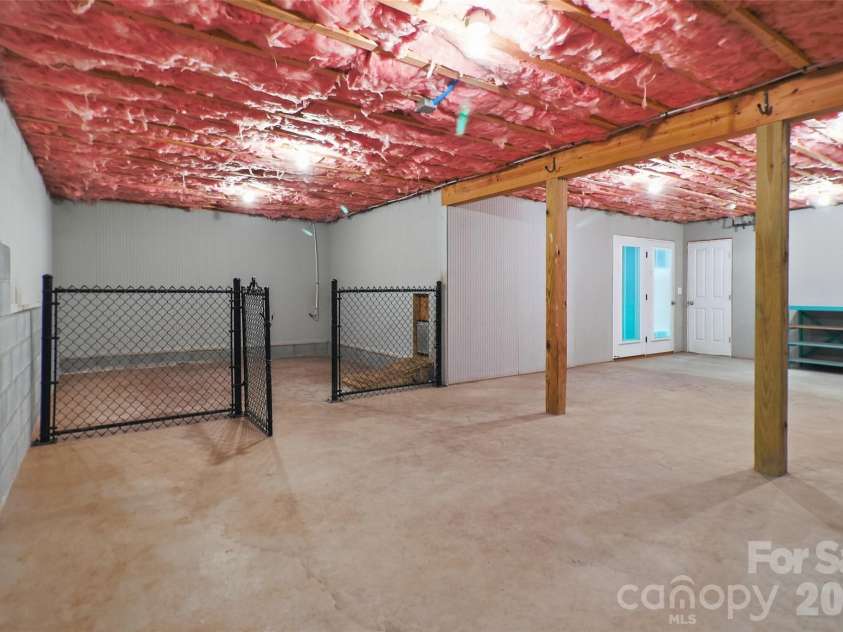 125 Beechmont Drive, Morganton, NC 28655.  MLS# CAR4411904, YatesRealty ID 41728. 
