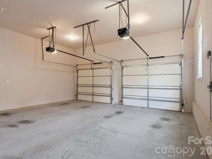 125 Beechmont Drive, Morganton, NC 28655.  MLS# CAR4411904, YatesRealty ID 41728. 
