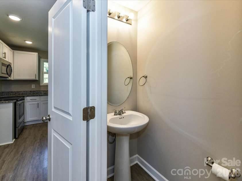 550 Claymon Road, Oakboro, NC 28129.  MLS# CAR4410271, YatesRealty ID 41729. Half Bath