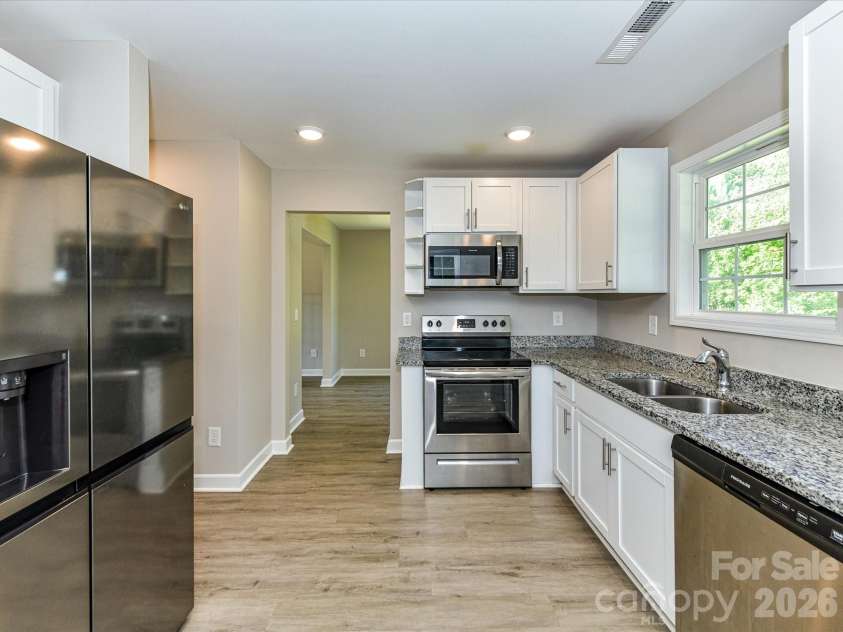 550 Claymon Road, Oakboro, NC 28129.  MLS# CAR4410271, YatesRealty ID 41729. Kitchen